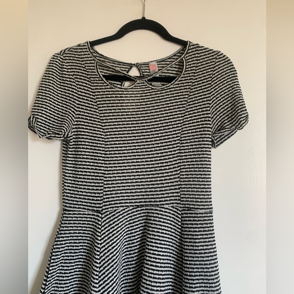 Free People FP Beach Black/White Striped Keyhole Skater Dress Size Small EUC - Picture 4 of 7
